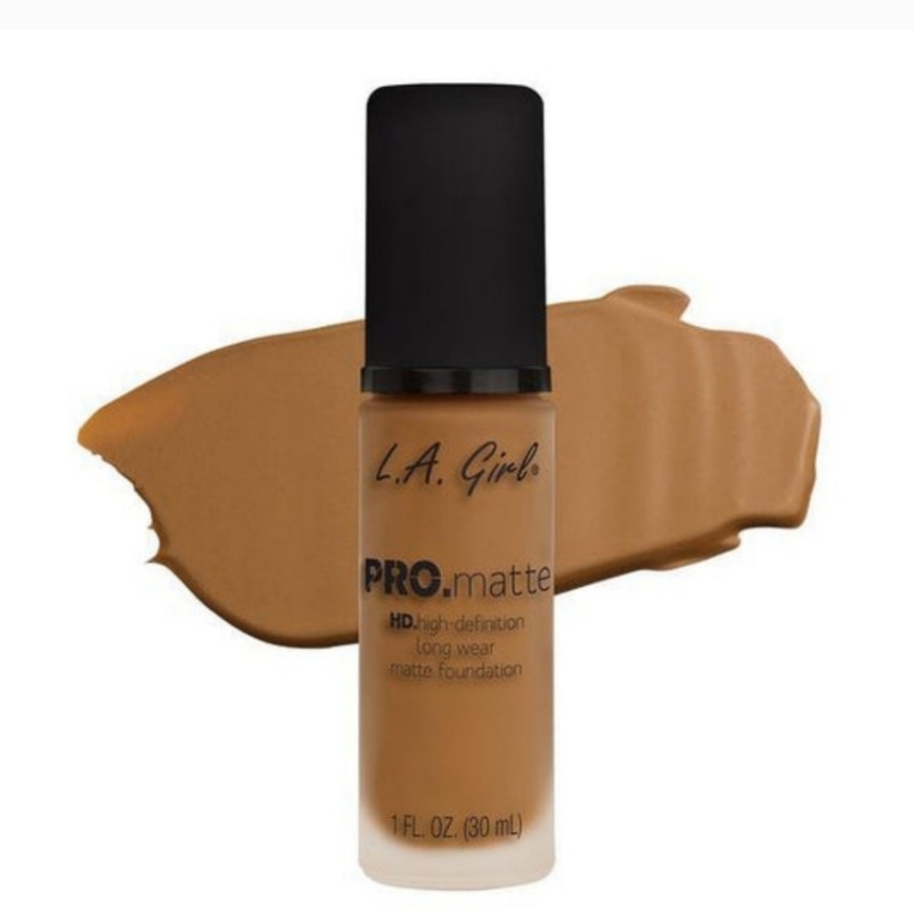 8 x LA Girl Pro Matte Foundation, Warm Sienna GLM679